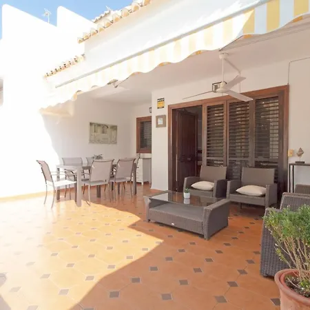 Global Properties, Adosado Con Piscina En La Playa De Canet Holiday home Canet d'En Berenguer