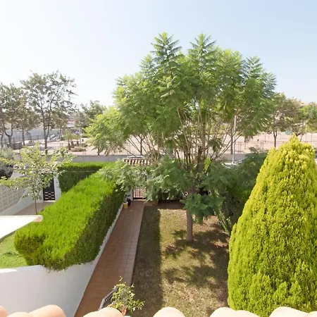 Global Properties, Adosado Con Piscina En La Playa De Canet