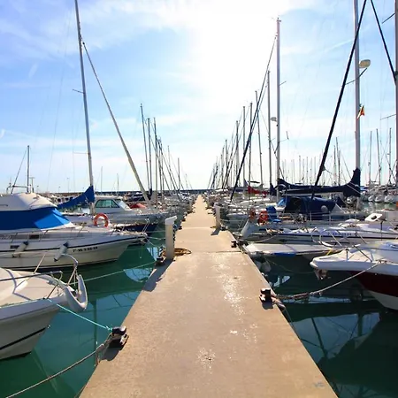 Global Properties, Adosado Con Piscina En La Playa De Canet Holiday home