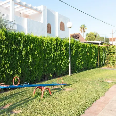 Global Properties, Adosado Con Piscina En La Playa De Canet